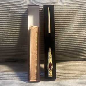Universal Studios Harry Potter 2ND Generation 2025 Interactive Wand Red Gem